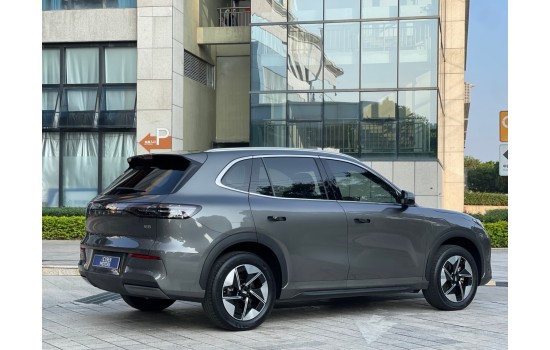 Geely Galaxy E5 2WD, 2025 (7), модель 2026 года, пробег 6,4 тысячи км